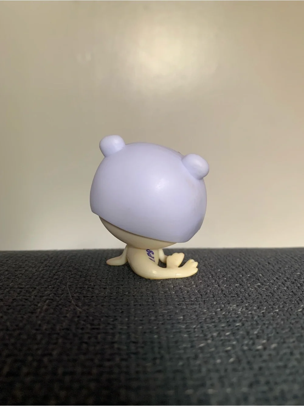 Rare littlest pet shop seal with hat